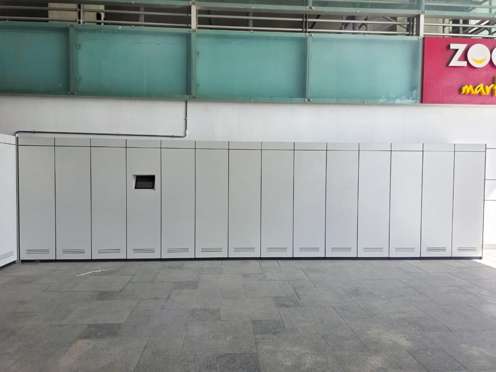 Mazaya Scooter B locker wall